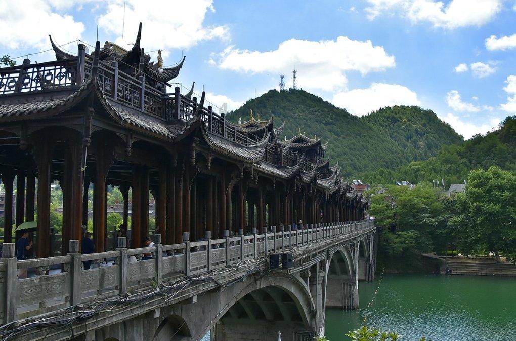 一个长方形长5厘米,宽3厘米,从长方形纸中剪一个最大的正方形,这个正方形周长是多少厘米-携程旅游攻略在线回答